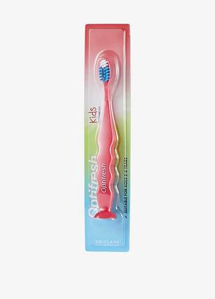 Мягкая детская зубная щетка на присоске optifresh kids oriflame орифлейм 42453 для молочных зубов розовая девочке