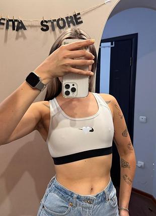 Топ спортивний nike - ххс-с