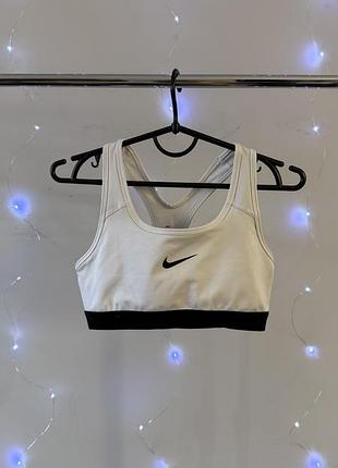 Топ спортивний nike - ххс-с