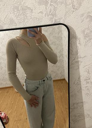 Кофта з розрізами