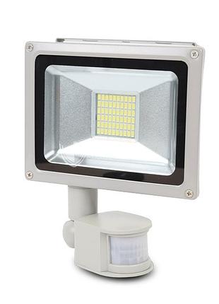 Led-прожектор lightwell lw-30w-220pir з датчиком руху