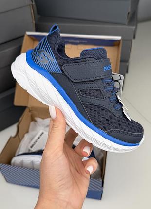 Стильні найлегші кросівки skechers boundless