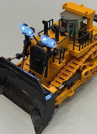 Бульдозер bc1030 (8 шт.) р/в, акум, 25 см, 1:24, звук, світло, рухомий ківш, usb-зар, у пробці, 29-13,5