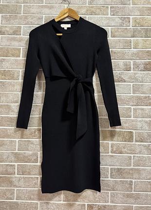 Чорна трикотажна сукня міді vero moda couturemade (xs) з вирізом та поясом