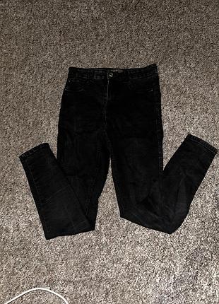 Базові чорні джинсы / скінні denim co. (primark) (розмір uk 12 / eur 40 / наш 46)
