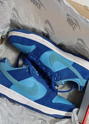 Кросівки унісекс nike sb dunk low blue raspberry синій 7