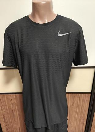 Nike мужская спортивная футболка