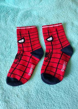 Детские носочки человек-паук. официальный мерч marvel, стопа 12 см