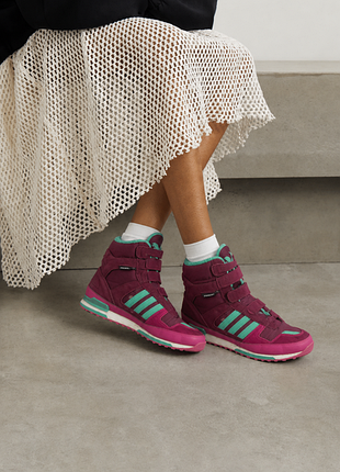 Когда готова обойти весь мир: кроссы adidas