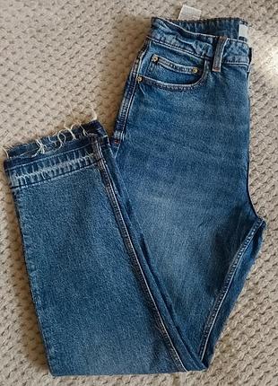 Джинсы zara mom fit comfort с высокой посадкой в идеальном состоянии