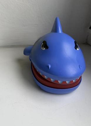 Настільні ігри акула-кусючка і gas out mattel