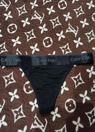 Трусики жіночі calvin klein стрінги чорні з еластичним поясом