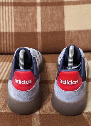 Женские кроссовки adidas 3