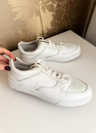 Женские кроссовки 👟