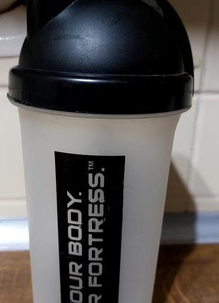 Шейкер body fortress спортивний 600-700 мл