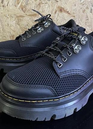 Dr martens , взуття