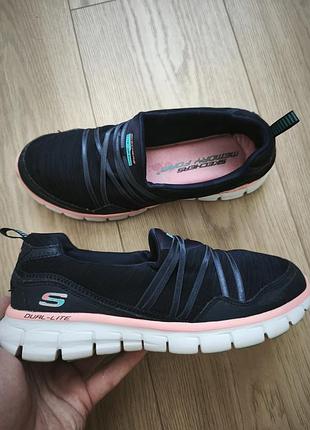 Кросівки жіночі skechers lite-weight чорні з рожевим
