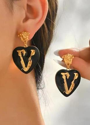 Эффектные серьги медуза, буква v 5