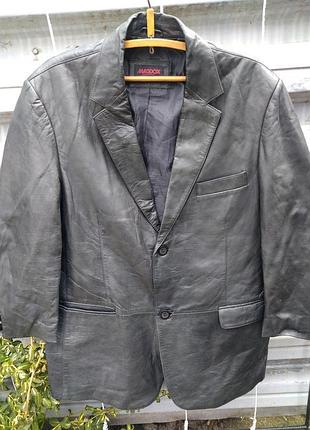Легкий кожаный пиджак maddox men's wear