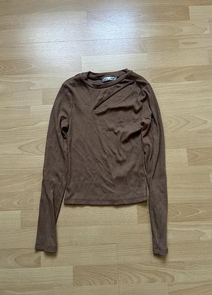 Лонгслив у ребро з вирізом pull&bear