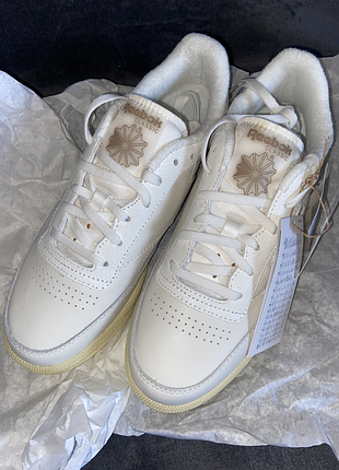 Кроссовки женские reebok club c 85 / 41 размер