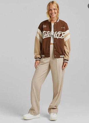 Куртка жіноча bershka бомбер коричнева, бежева, розмір xs-s