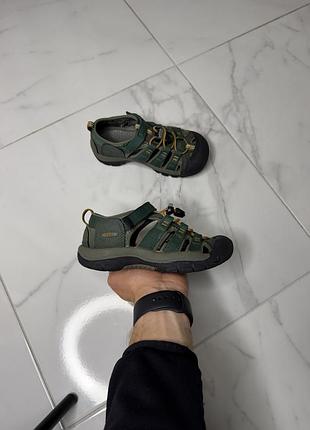 Дитячі трекінгові сандалі / аквашузи keen newport h2 (розмір 30)
