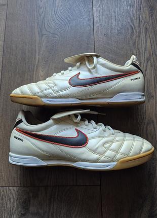 Взуття для футзалу, футзалки nike tiempo natural iii ic.