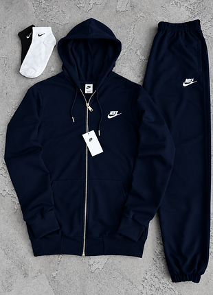 Спортивный костюм nike: зп худи-брюки
2 пары носков в подарок!