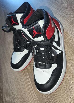 Кросівки air jordan 34р.22,5см для хлопчика