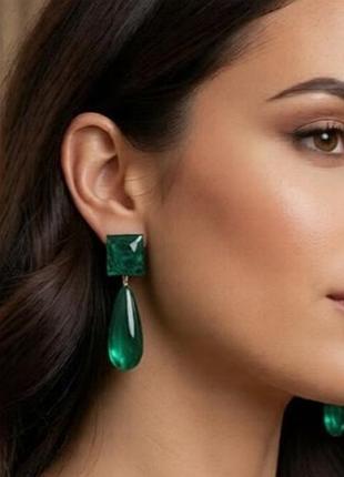 Сережки акцентні зелені підвіски