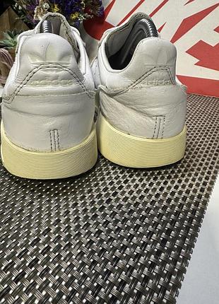 Кроссовки adidas кожа 3