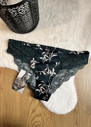 Красиві трусики з шовку, мережива та сіточки від m&s