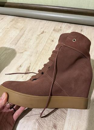 Ботінки  жіночі з натуральної замші shoe the bear, 39р.