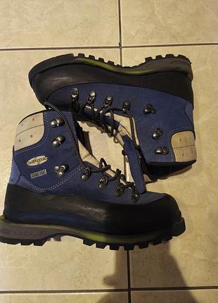 Черевики німецькі, боти р.39  lowa gore tex