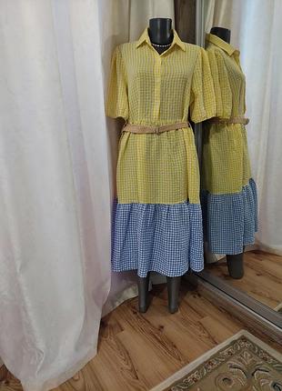 Красиве з воланом по низу й об'ємними рукавами плаття 👗