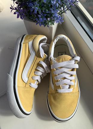 Кеди унісекс vans old skool жовті, розмір 30.5, довжина устілки 18.5 см