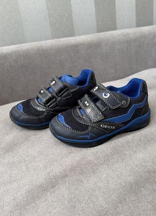 Дитячі кросівки geox, 25 розмір
