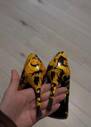 Versace heels 4