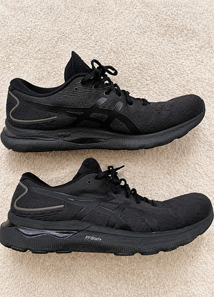 Кросівки чоловічі  asics gel-nimbus 24 — оригінальні бігові кросівки преміальної лінійки asics.