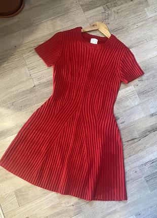Червона вʼязана сукня h&m