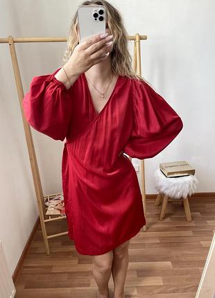 H&m червона сатинова сукня 9