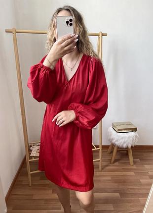 H&m червона сатинова сукня 10
