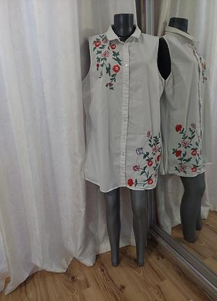Котоновая с вышивкой и разрезами по бокам рубашка 👕