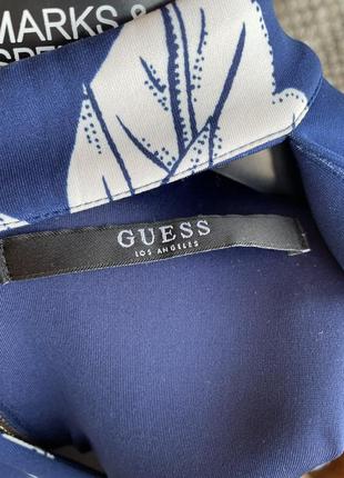 Шикарное нарядное синее платье с белыми цветами guess4 фото