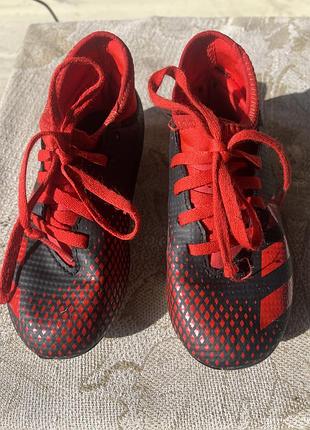 Це футбольні бутси adidas predator 3
