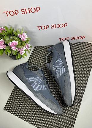 Оригінальні кросівки new balance 4