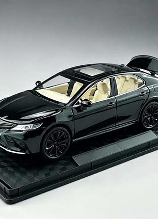 Коллекционная металлическая машинка toyota camry 70, звук, свет, открывающиеся, дверной багажник, капот