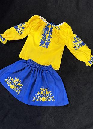 Дитяча вишиванка, ефектна, яскрава, жовто- синя вишиванка на дівчинку 2/3 роки