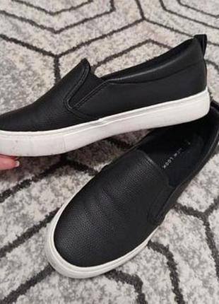 Черные женские слипоны  new look р.39(25.5)